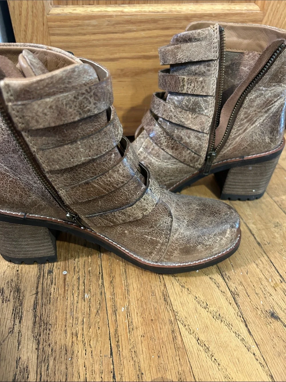 Diba True Women’s Brown Strappy Buckle Ankle Boots- never worn, no box
